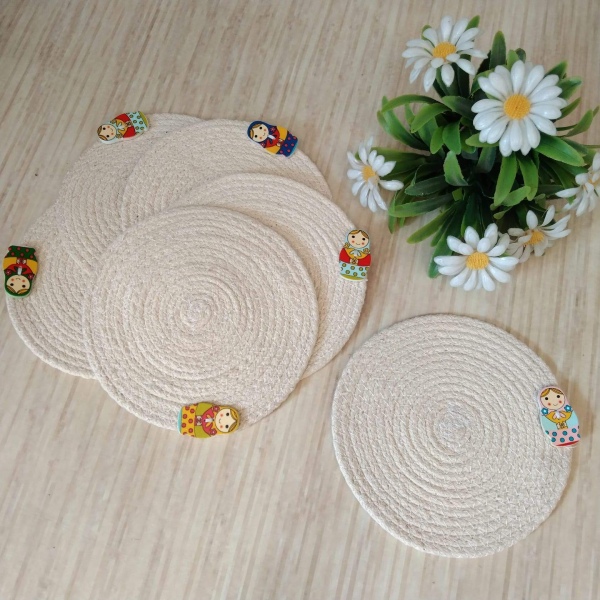 Set de posavasos Matrioshkas